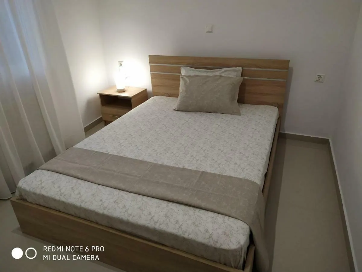Lavim Apartments 2 시키아